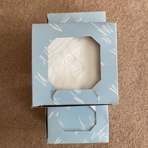 2 Boxes of 100 White Paper Napkins with Embossed L
